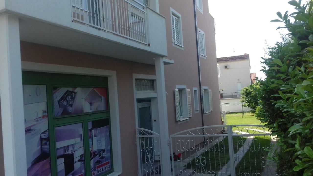 Apartman Jezidzic Kaštela Exteriér fotografie